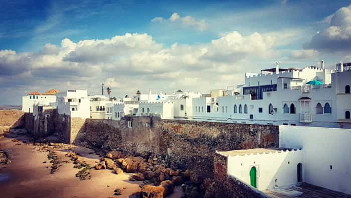 Asilah : Guide Complet pour Découvrir la Perle Côtière du Maroc et Louer une Voiture avec Auto 22